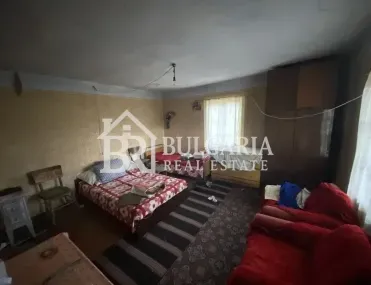 Къща, Ботевград, Югозападна България
