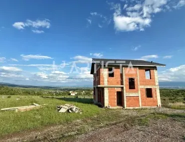 Къща, гр. Нови Искър, София - снимка 7 от 13