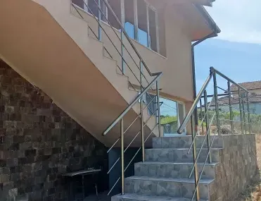 Къща, Сливница, Югозападна България