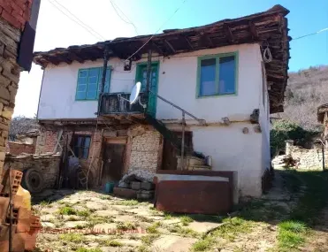 Къща, Ловеч, Северозападна България - снимка 12 от 17