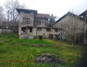 Къща, Ловеч, Северозападна България - снимка 7 от 12
