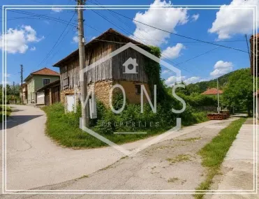 Къща, Ловеч, Северозападна България - снимка 10 от 15