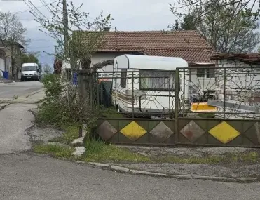 Къща, Горна баня, София - снимка 5 от 8