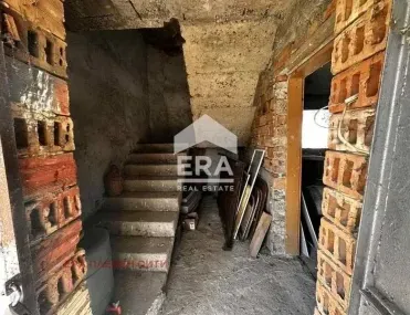 Къща, Плевен, Северозападна България
