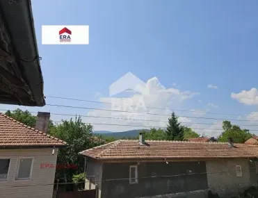 Къща, Ловеч, Северозападна България - снимка 3 от 17