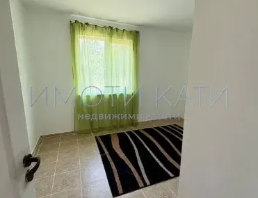 Къща, Перник, Югозападна България - снимка 2 от 17