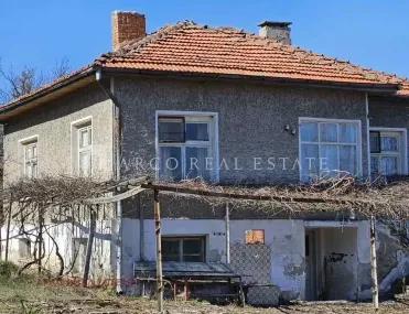 Къща, Ихтиман, Югозападна България