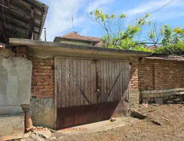 Къща, Ловеч, Северозападна България - снимка 8 от 12