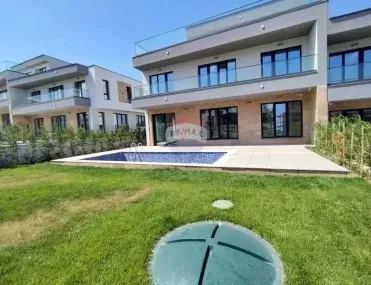 Къща, Траката, Варна - снимка 10 от 18