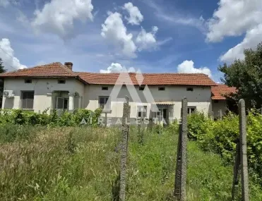 Къща, Плевен, Северозападна България - снимка 2 от 4
