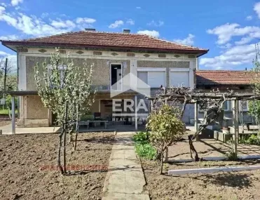 Къща, Плевен, Северозападна България - снимка 5 от 16