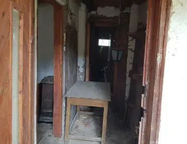 Къща, Годеч, Югозападна България