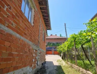 Къща, Кюстендил, Югозападна България - снимка 9 от 10