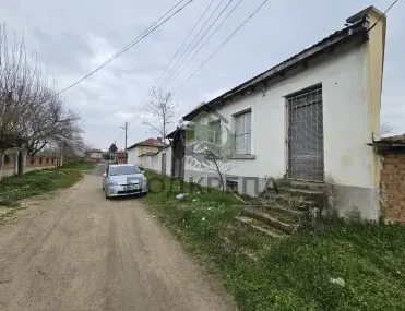 Къща, Покрайнини, Пловдив - снимка 2 от 18