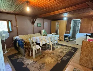 Къща, Правец, Югозападна България