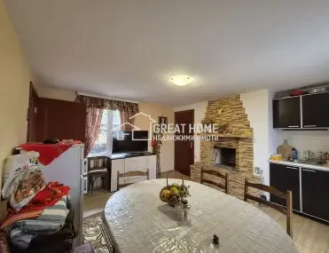Къща, Търговище, Североизточна България - снимка 9 от 12