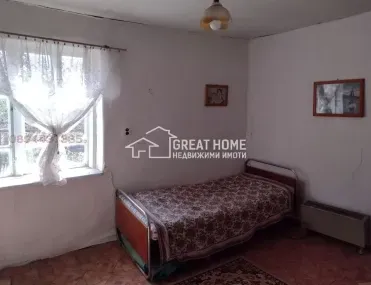 Къща, Търговище, Североизточна България - снимка 3 от 12