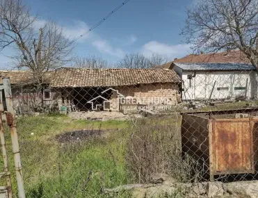 Къща, Търговище, Североизточна България - снимка 4 от 12