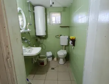 Къща, Търговище, Североизточна България - снимка 2 от 18