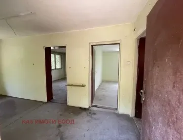Къща, Своге, Югозападна България - снимка 14 от 17