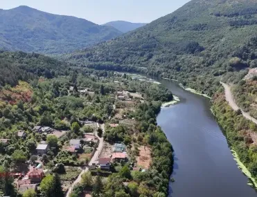 Къща, Своге, Югозападна България - снимка 12 от 17