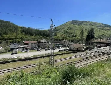 Къща, Своге, Югозападна България - снимка 2 от 7