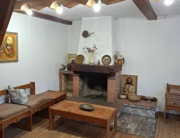 Къща, Своге, Югозападна България - снимка 15 от 17