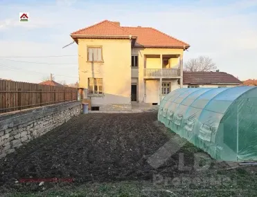 Къща, Монтана, Северозападна България - снимка 8 от 12