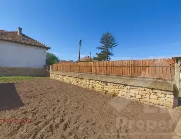Къща, Монтана, Северозападна България - снимка 9 от 12