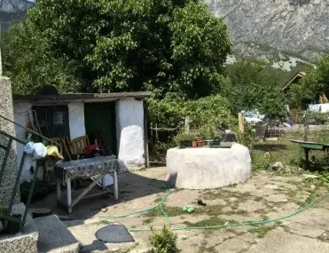 Къща, Враца, Северозападна България