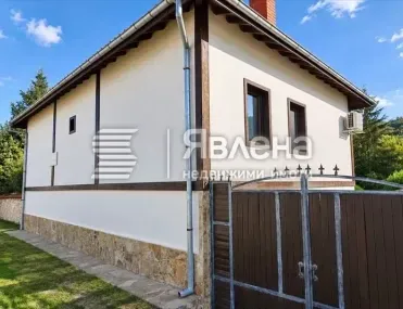 Къща, Чирпан, Югоизточна България - снимка 9 от 14