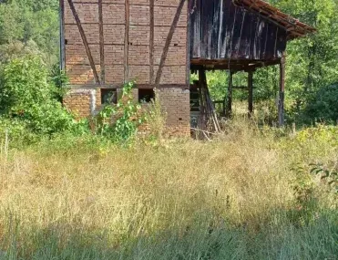 Къща, Ловеч, Северозападна България - снимка 2 от 6