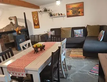 Къща, Ловеч, Северозападна България - снимка 12 от 18