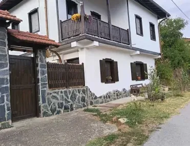 Къща, Ловеч, Северозападна България - снимка 10 от 18