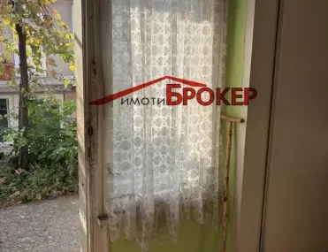 Къща, Сливен, Югоизточна България - снимка 2 от 18