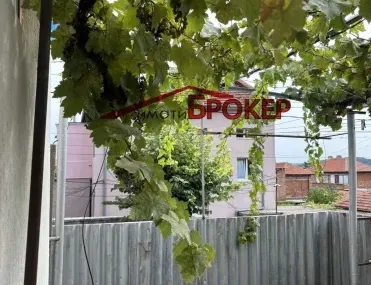 Къща, Сливен, Югоизточна България - снимка 3 от 18