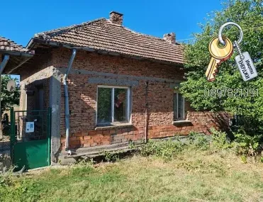 Къща, Плевен, Северозападна България - снимка 10 от 18