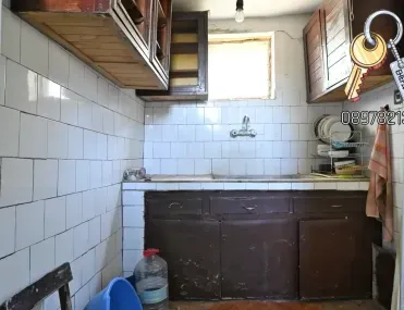 Къща, Плевен, Северозападна България - снимка 8 от 18
