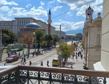 Къща, Център Юг, София - снимка 13 от 18