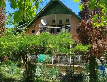 Вила, Враца, Северозападна България - снимка 5 от 8