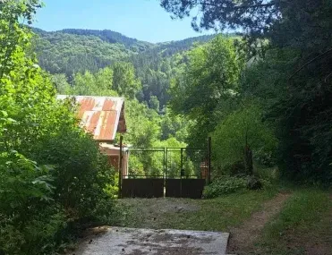 Вила, Перник, Югозападна България - снимка 8 от 16