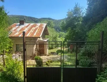Вила, Перник, Югозападна България - снимка 7 от 16