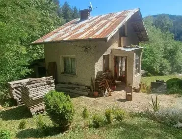 Вила, Перник, Югозападна България - снимка 11 от 16
