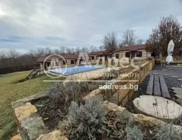 Къща, Хитрино, Североизточна България - снимка 39 от 75