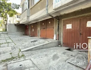 Гараж, Банишора, София