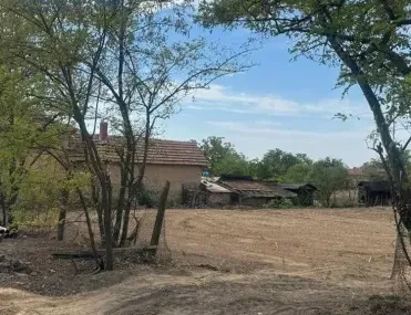 Парцел, Долна Митрополия, Северозападна България - снимка 3 от 6