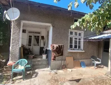 Къща, Търговище, Североизточна България