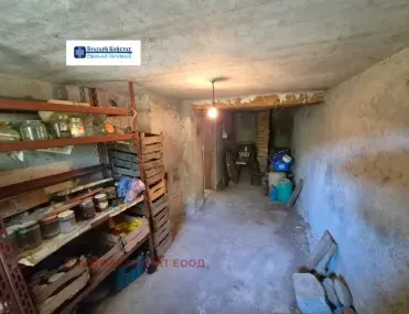 Къща, Кюстендил, Югозападна България - снимка 17 от 18