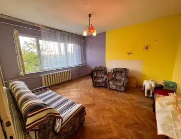 3-стаен, Цветница и Тракция, Русе