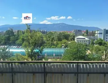 Стая, Мусагеница, София